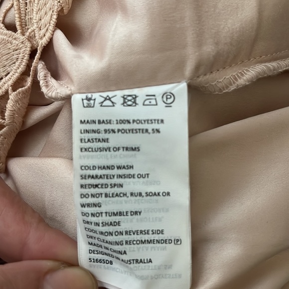 Bardot Valeria Guipure Lace V Neck Pencil Sheath Dress Sz 4 - Picture 7 of 7